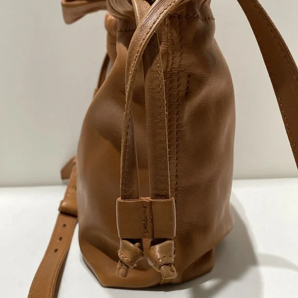 MADEWELL “The Piazza” Soft Tan Leather Tote/ Crossbody Bag - Picture 12 of 16